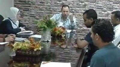 «السيد» يناقش الالتزام بمعايير السلامة بمستشفى الأقصر الدولي