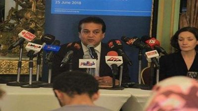 «عبد الغفار» يناقش مع وفد بريطاني سبل تطوير التعليم العالي في مصر (صور)