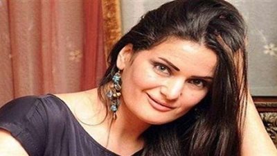 سما المصري ردًا على اتهامها بالظهور بملابس فاضحة عقب هزيمة المنتخب: «يولع اللبس على شعري» (فيديو)