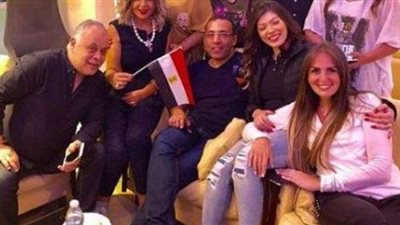 أشرف زكي: «أقسمنا كفنانين بعدم الحديث عن كأس العالم»