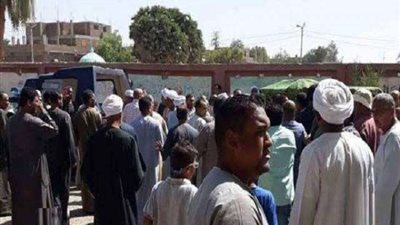 تشييع جنازة شقيقة شيخ الأزهر بمسقط رأسه بمدينة القرنة في الأقصر