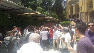 خروج جنازة لاعب الزمالك السابق بحضور نجوم الكرة