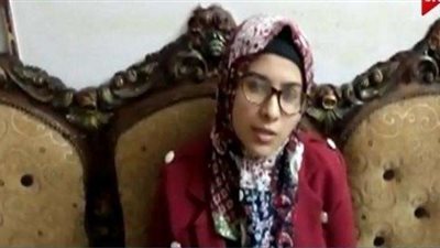 أول تعليق من الطالبة الحاصلة على المركز الأول بالدبلومات الفنية (فيديو)