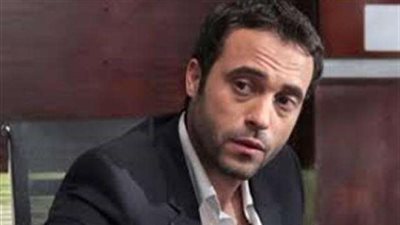 يوسف الشريف ينعي الفنان الراحل مدحت مرسي