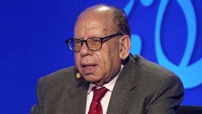 صلاح فضل: الحجاب ابتزاز وليس فريضة.. (فيديو)