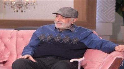 وصول جثمان الراحل مدحت مرسي إلى مسجد الفاروق بالمعادي