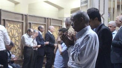 نجوم الكرة في عزاء عبد الرحيم محمد.. (صور)