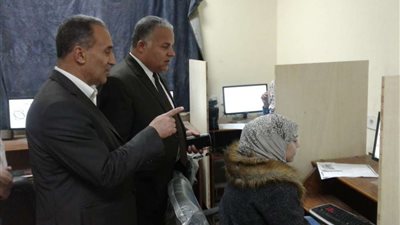 مدير تعليم الإسماعيلية يتفقد امتحانات اليوم الأول للمرشحين للتتعيين