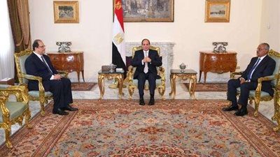 رئيس المخابرات ونائبه يؤديان اليمين الدستورية أمام السيسي