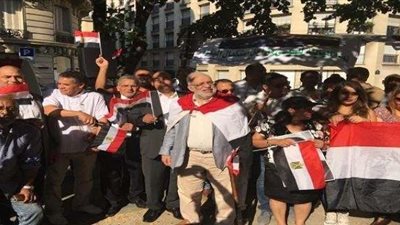 بمناسبة 30يونيو.. المصريين يحتفلون برفع الأعلام المصرية في فيينا
