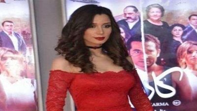 ملكة جمال العرب: خالد يوسف راهن على موهبتي في «كارما»