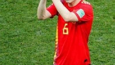 إنييستا يعلن اعتزاله اللعب دوليًا