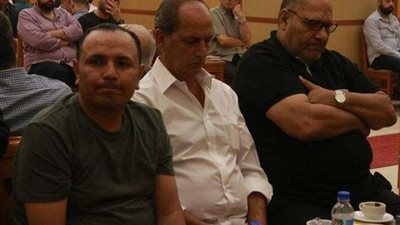 عزاء الراحل مد حت مرسي بحضور نجوم الفن (صور)