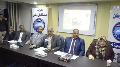 مستقبل وطن بمدينة نصر يناقش خطة الحزب مع أمانة العمال