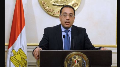 اليوم.. «مدبولي» يضع برنامج الحكومة تحت قبة البرلمان