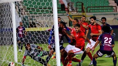 الأهلي ينهي الشوط الأول بالتقدم على بتروجيت بهدفين نظيفين