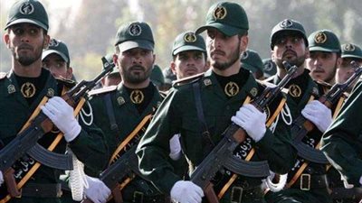 إيران تجدد تهديدها بإغلاق مضيق هرمز ومنع تصدير النفط