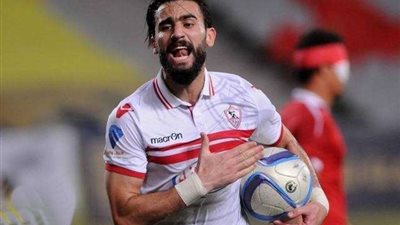 لاريسا اليوناني يقدم نجم الزمالك السابق لوسائل الإعلام