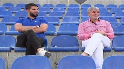 إكرامي: «منه لله من أبعد شريف عن حراسة الأهلي»