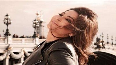 إليسا: سعيدة لزيارة مصر غدًا