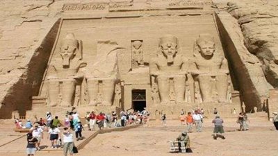 نقيب السياحيين: رفع اليابان حظر السياحة في مصر يؤكد استقرار الدولة