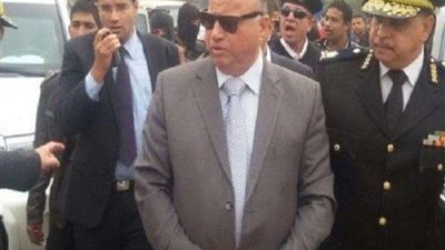 مدير أمن القاهرة يتفقد حريق مستشفى الحسين الجامعي