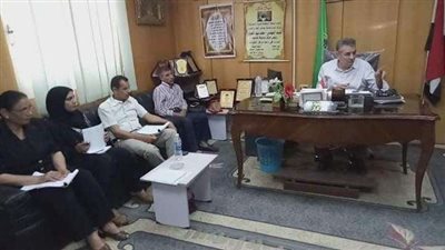 رئيس مركز مدينة طامية يترأس اجتماع لمناقشة خطورة الزواج المبكر بالفيوم