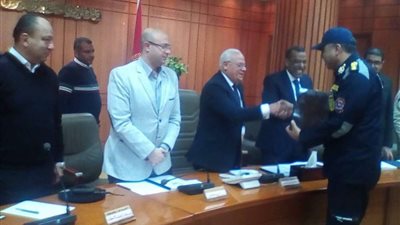 محافظ بورسعيد يهنئ الحماية المدنية باليوم العالمي للدفاع المدني