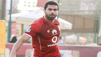 شوبير: أحمد فتحي على خلاف مع الأهلي لهذا السبب