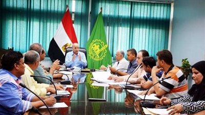 محافظ القليوبية يبحث طلبات تقنين «وضع اليد» مع الجهات المختصة