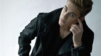 جاستين بيبر يعلن خطوبته من عارضة أزياء أمريكية