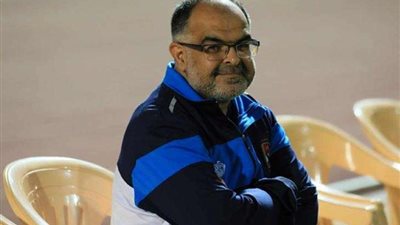 خالد محمود يجتمع بـ 