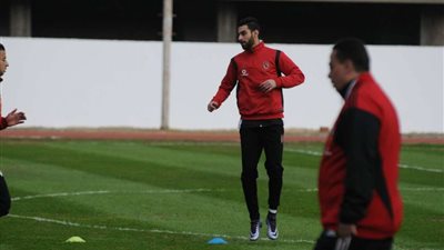 الجهاز الفني للأهلي يضع برنامج بدني لـ 