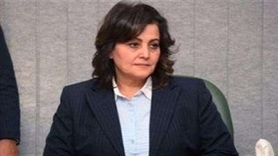 منى محرز تُجري زيارة للمحافظات المصابة بـ«الجلد العقدي»