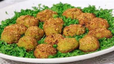 حالات تسمم بالمئات بسبب ”الطعمية” في الكويت