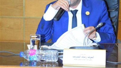 بالصور.. رئيس 