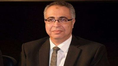 محمد لبيب مديرًا لدار عرض المسرح «العائم الصغير»