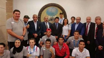 أبطال الألعاب الفردية «إنجازات متتالية وعائد ضئيل».. وبرلمانيون: الرعاة الحل