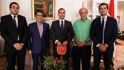 رئيس بعثة الأهلي يعتذر لسفير مصر بالكونغو