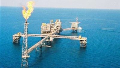 الجيش الليبي يسمح باستئناف تصدير النفط من الموانيء