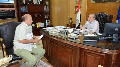 محافظ دمياط يوجه بتكثيف الحملات على السلع التموينية للتأكد من صلاحيتها