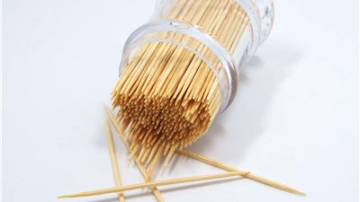 انتبه.. أضرار كارثية لخلة الأسنان