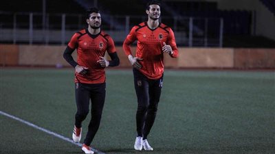 تدريبات بدنية شاقة لحراس الأهلي بالكونغو قبل مواجهة فيتا كلوب