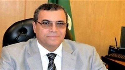 محافظ الفيوم يكشف حقيقة وقف العمل ببحيرة قارون