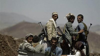 التحالف العربي يقصف «الحوثي» في مطار صنعاء