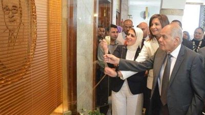 إزاحة الستار عن اللوحة التذكارية للدكتور عادل محمود بـ«فاكسيرا»