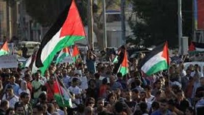 قوات الاحتلال تقمع مظاهرة فلسطينية برام الله مطالبة بجثمان شهيدا كفر النعمة