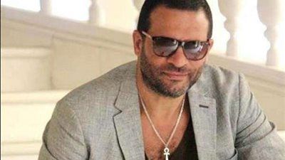 ماجد المصري: سرقوا هدومي وجريت عريان في الشارع