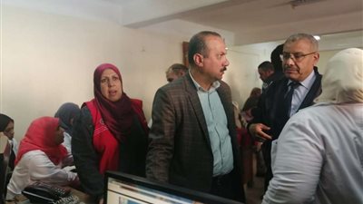 بدء إجراءات الفحص الطبي بتجارة طنطا ضمن 