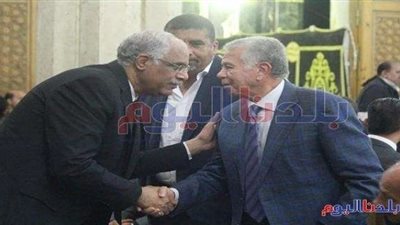 نجوم الكرة يتوافدون على عزاء والد زوجة «شوبير»